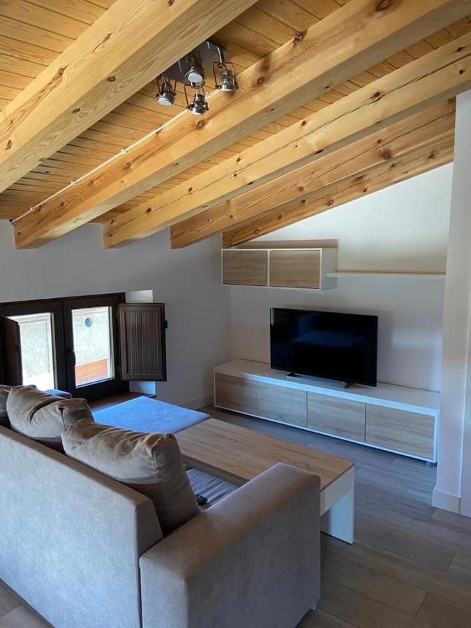 Apartamentos Rurales La Plaza 2 Дуруело де ла Сиера Екстериор снимка