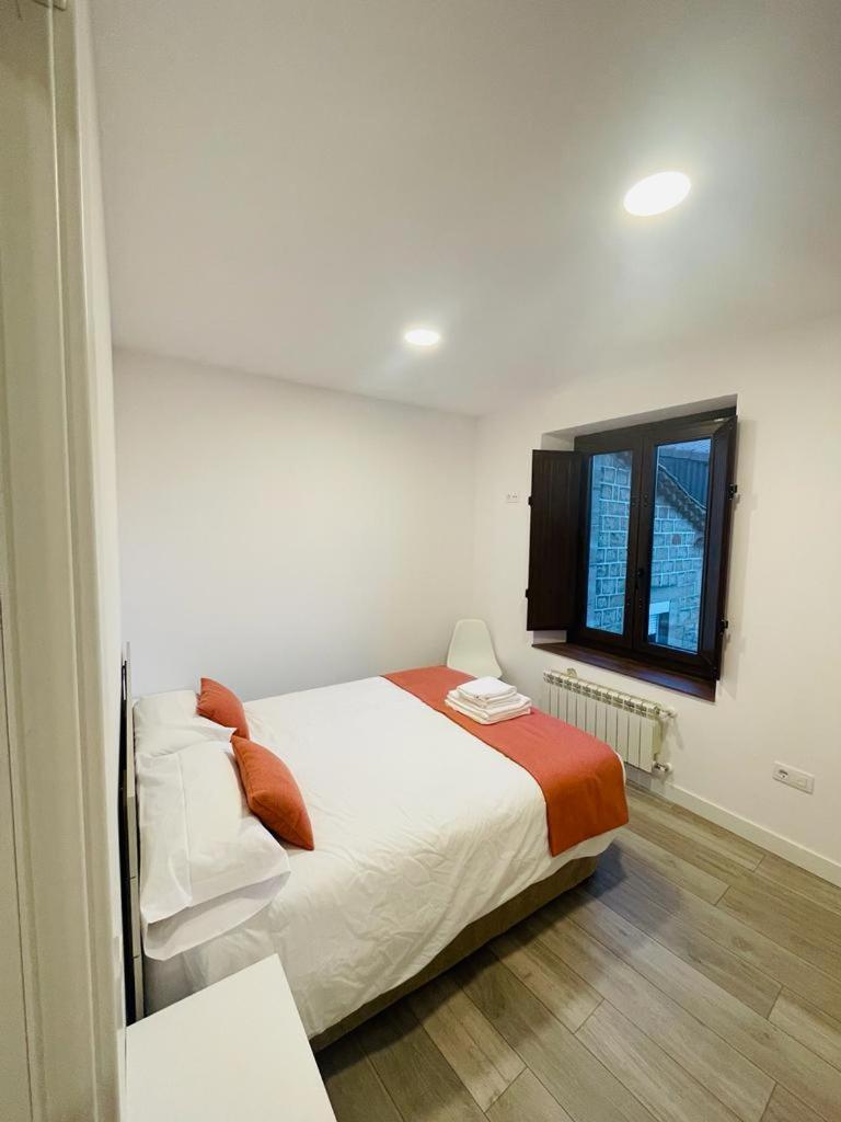Apartamentos Rurales La Plaza 2 Дуруело де ла Сиера Екстериор снимка
