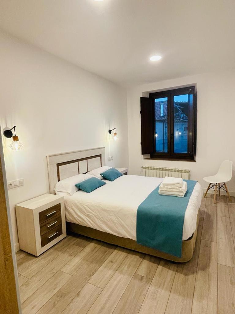 Apartamentos Rurales La Plaza 2 Дуруело де ла Сиера Екстериор снимка