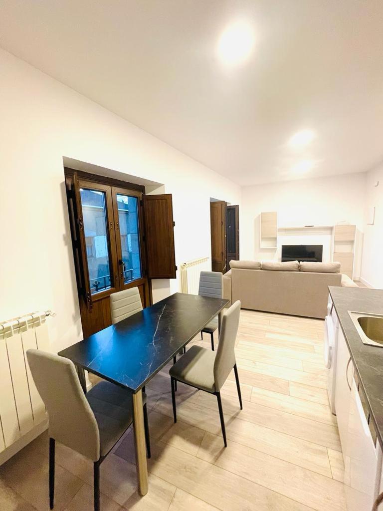 Apartamentos Rurales La Plaza 2 Дуруело де ла Сиера Екстериор снимка